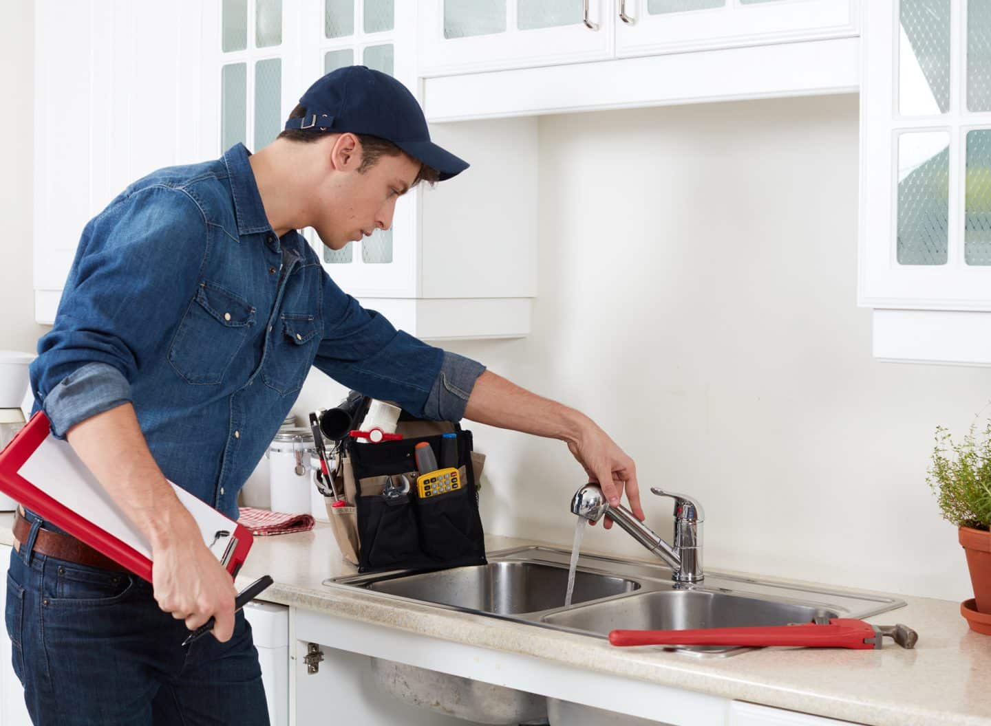 When to Call a Plumber: Top Signs That It Is Time to Hire One￼